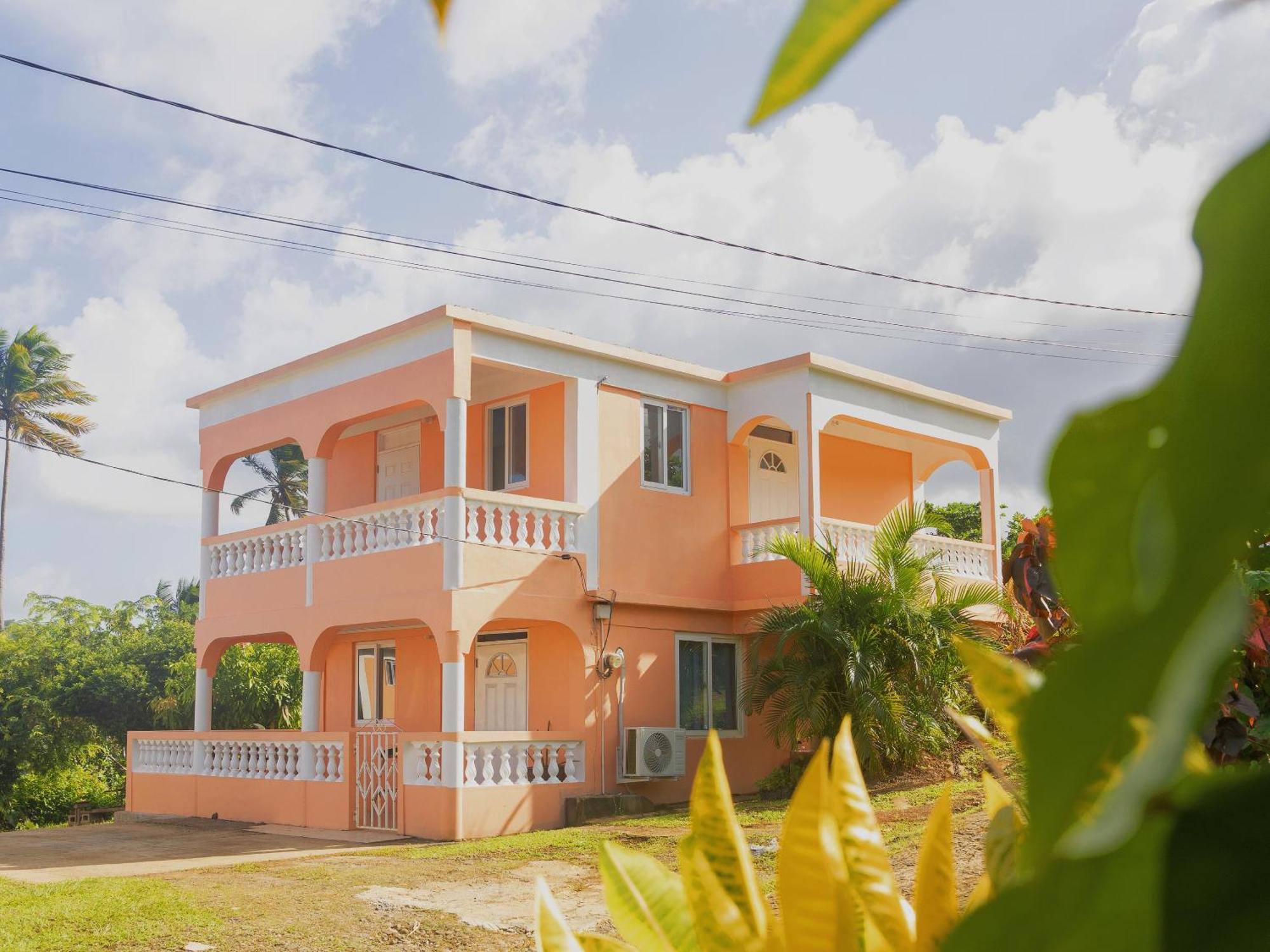 Hotel Happy Nest Dominica Marigot Exterior foto